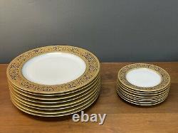 Set of 16 Hutschenreuther Royal Bavarian Cobalt Blue & Gold Encrusted Plates