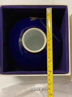 VTG Fukugawa Koransha Cobalt Blue Vase Gold Irises Japanese with box 6 x 6 CHIP