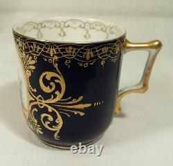 Ancienne Royal Vienna Portrait Demitasse Tea Cup Élégante Cobalt Or