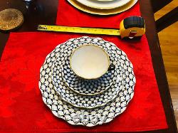 Assiette à dîner en porcelaine russe Lomonosov Cobalt Net avec bordure festonnée 11, bleue et dorée LFZ