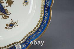 Assiette de 8 pouces en bleu cobalt et fleurs de Dresde Caughley vers 1775-1790