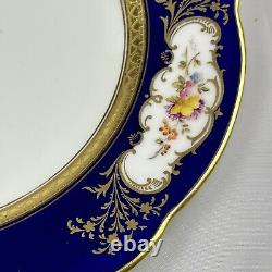 'Assiette de dîner de cabinet avec médaillon floral en or bleu cobalt Coalport par paire (2) de 10 pouces'