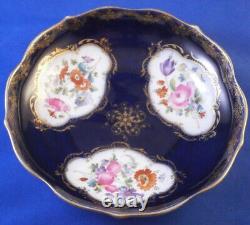 Assiette en porcelaine Meissen antique du milieu du XIXe siècle, bleu cobalt et or, avec motifs floraux