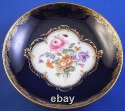 Assiette en porcelaine de Meissen du 19e siècle, bleu cobalt et or antique avec motif floral Porzellan #2