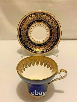 Aynsley, Angleterre Cobalt Blue & Filigre Gold Gilt Pattern Tea Cup & Saucer