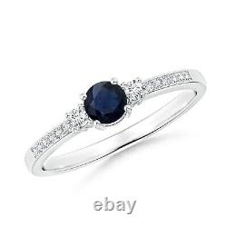 Bague de cadeau de la Saint-Valentin pour femme en or blanc 10K avec saphir bleu 0.4 carats