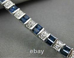 Bracelet de tennis en argent plaqué or blanc 7 avec saphir simulé taillé en baguette de 8 ct