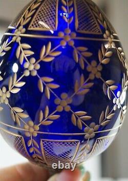 Cobalt Blue & Gold Cut Crystal Fabergé Oeuf De Pâques Impérial Sur Piédestal