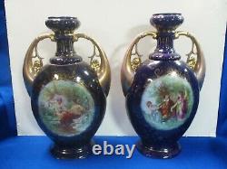 Paire De Grande Scenic Royal Vienna Cobalt & Vases D'or Urns