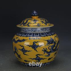 Pot en porcelaine bleue et blanche chinoise avec glaçure jaune Ming Xuande Dragon 10.8