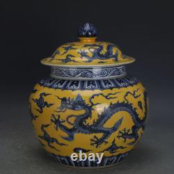 Pot en porcelaine bleue et blanche chinoise avec glaçure jaune Ming Xuande Dragon 10.8