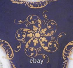 Saucer en porcelaine de Meissen du milieu du XIXe siècle, bleu cobalt et doré avec motifs floraux antique