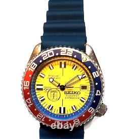 Seiko Plongeur d'occasion 7002-7001 Auto Cadran jaune Lunette Pepsi Bracelet de plongée bleu marine