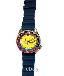 Seiko Plongeur d'occasion 7002-7001 Auto Cadran jaune Lunette Pepsi Bracelet de plongée bleu marine