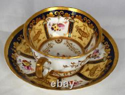 Tasse de thé en porcelaine ornée antique, bleu cobalt et or, fleurs peintes à la main