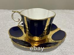 Tasse et soucoupe Aynsley Cobalt Blue & Gold Gilt C1219 Rare Vintage