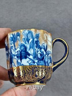 Tasse et soucoupe Demitasse en porcelaine Doulton Burslem Cobalt Flow Blue & Gold Floral Chintz