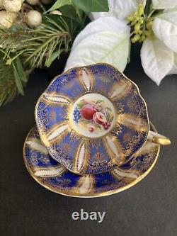 Tasse et soucoupe carrée Paragon Cobalt Blue Gold Her Majesty's Cup & Saucer Fruit Pattern Angleterre