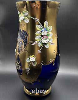 Vase à fleurs émaillé peint en bleu cobalt bohémien tchèque doré