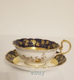 Vintage Ancien Cobalt Bleu & Élevé Des Fleurs De Gilt Cup Saucer Set