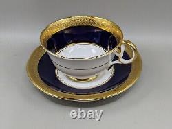 Vintage tasse et soucoupe en porcelaine de Chine bleu cobalt et or Aynsley jamais utilisées